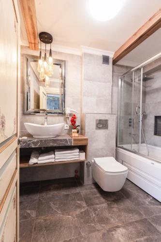 Turquhouse Boutique Hotel Istanbul — Bathroom
