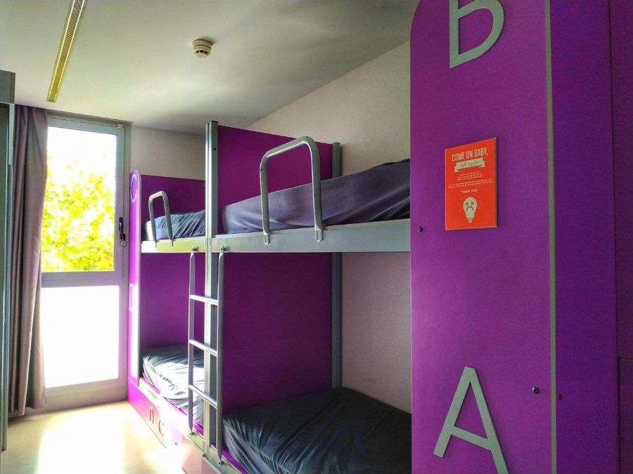 Twentytu Hostel Barcelona Barcelona Catalonia — Guest room