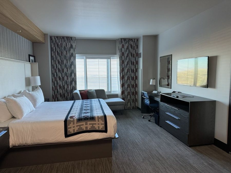 Twin Arrows Navajo Casino Resort — Guest room