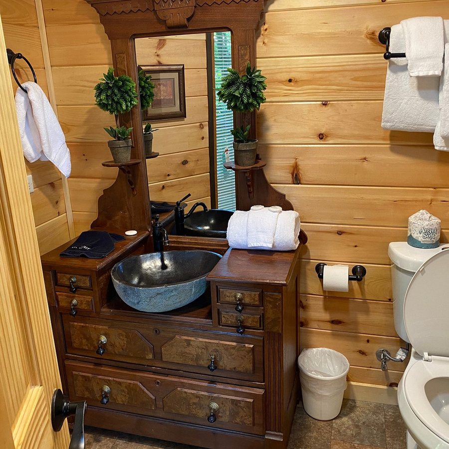 Twin Creek RV Resort — Bathroom