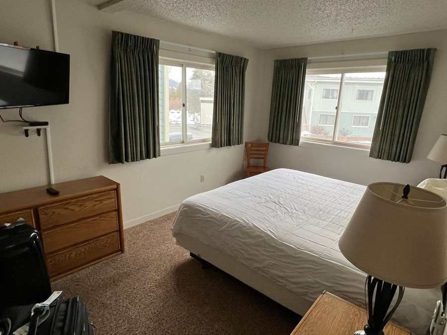 Twin Rivers Condominium — Guest room