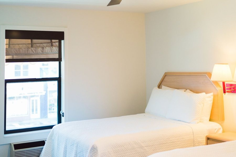 Two Sunsets Hotel — Guest room