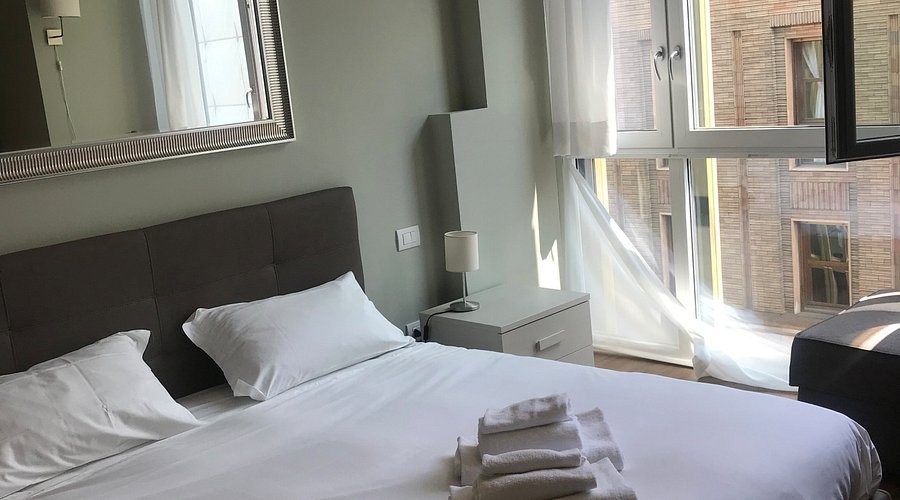 Twoone Apartments — Guest room