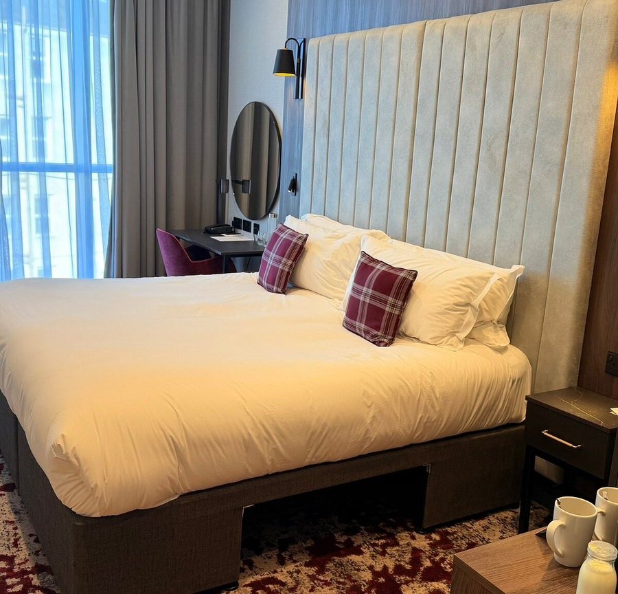 Tynecastle Park Hotel — Guest room