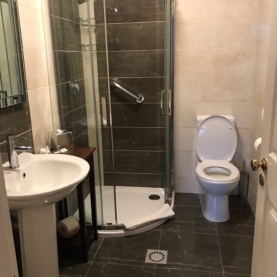 Tynte House — Bathroom