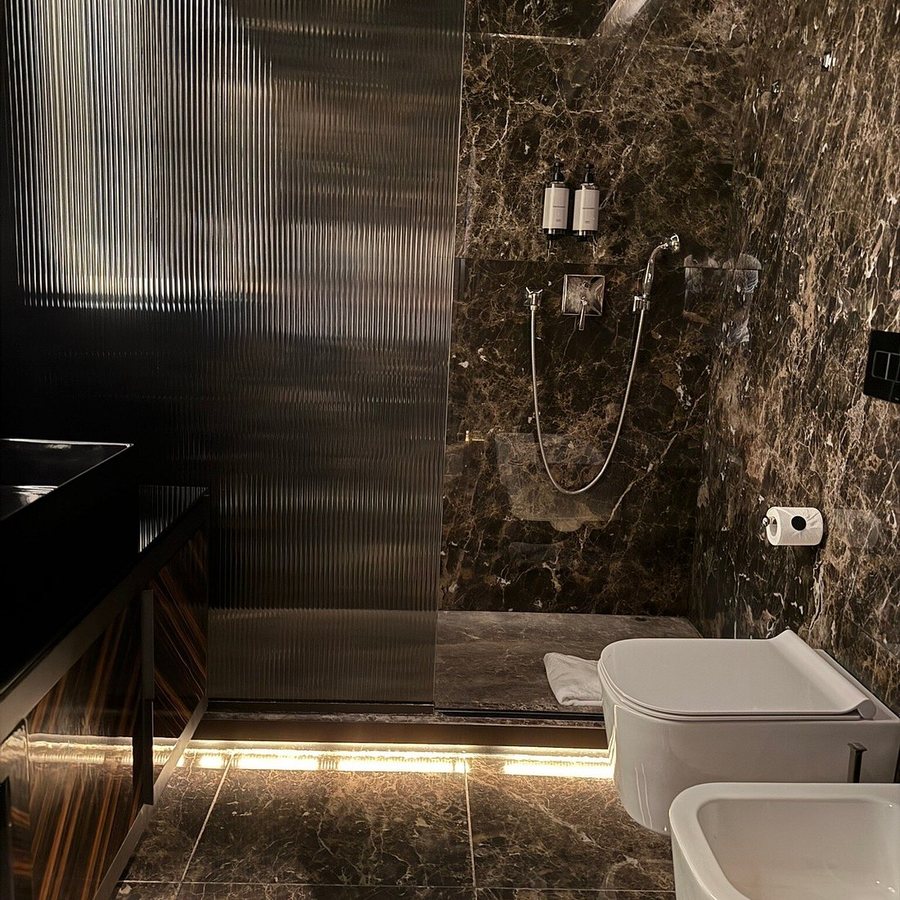 U Visionary Roma Hotel — Bathroom