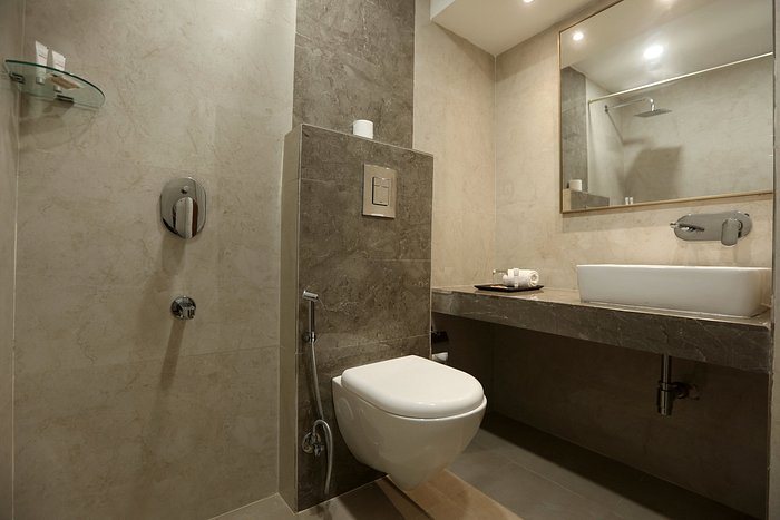 Udman Hotels Resorts NH 8 — Bathroom