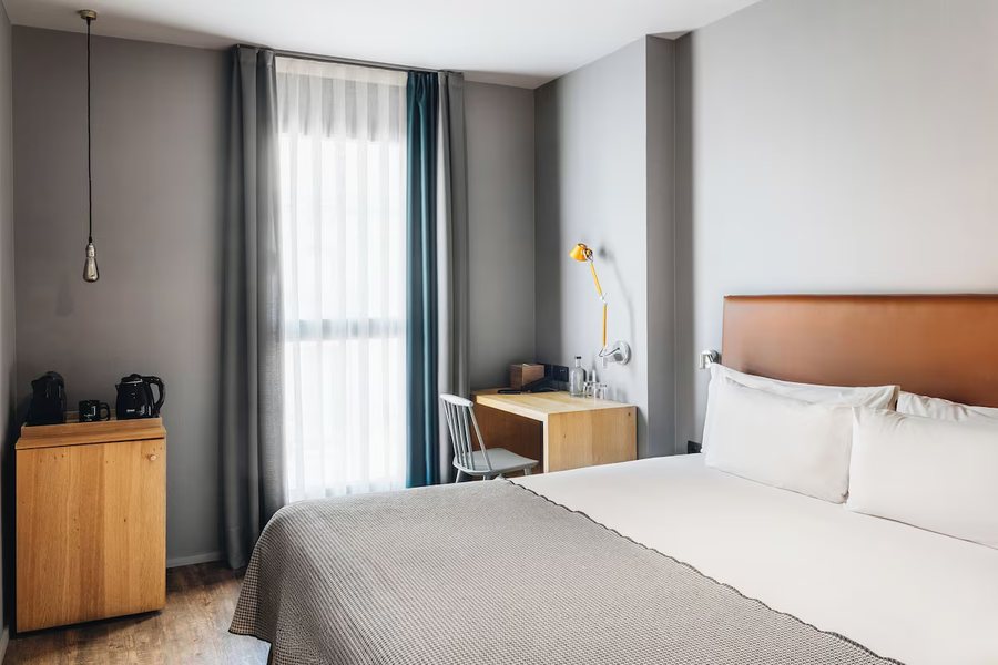 Uma House by Yurbban Trafalgar — Guest room