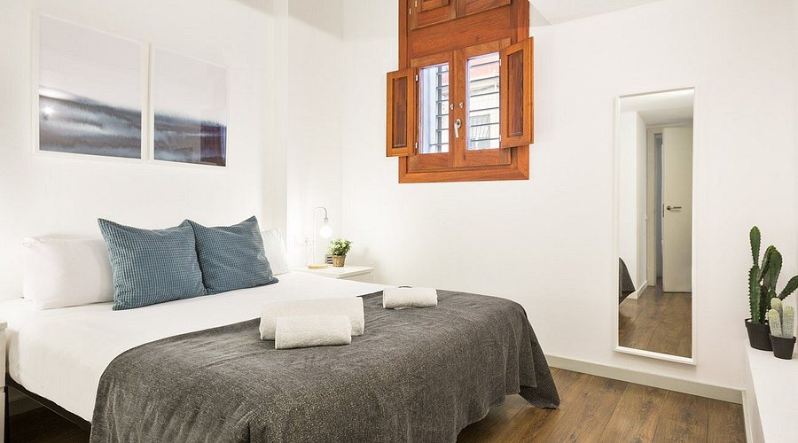 Uma Suites Barceloneta Beach Barcelona Catalonia — Guest room