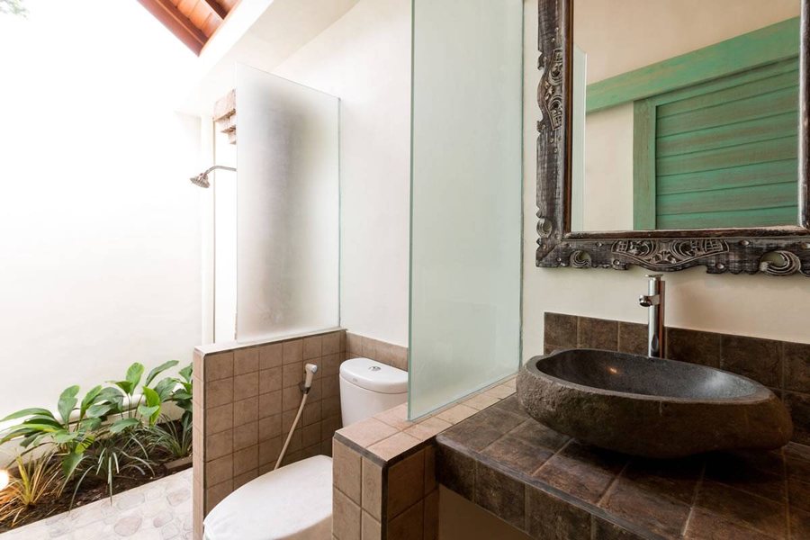 Umasari Rice Terrace Villa — Bathroom
