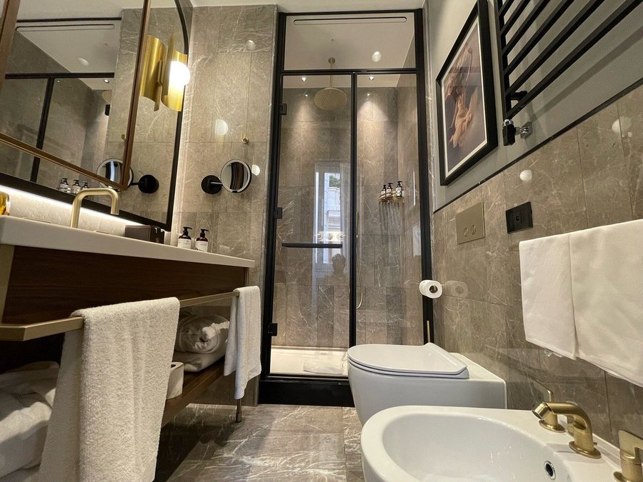 Umilta 36 — Bathroom