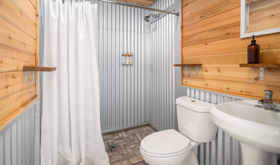 Under Canvas West Yellowstone — Bathroom