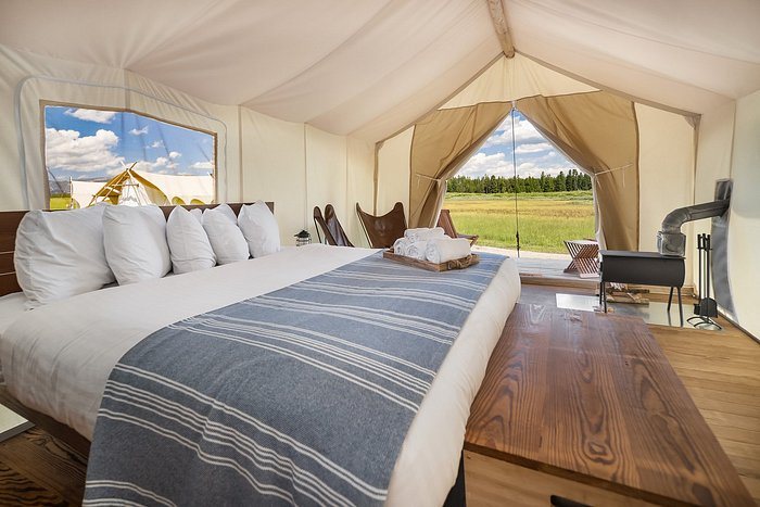 Under Canvas West Yellowstone — Guest room