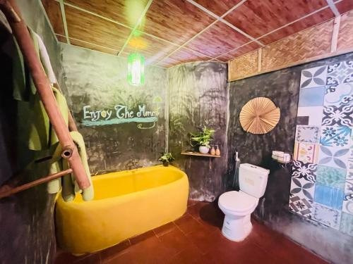 Under The Coconut Tree — Bathroom