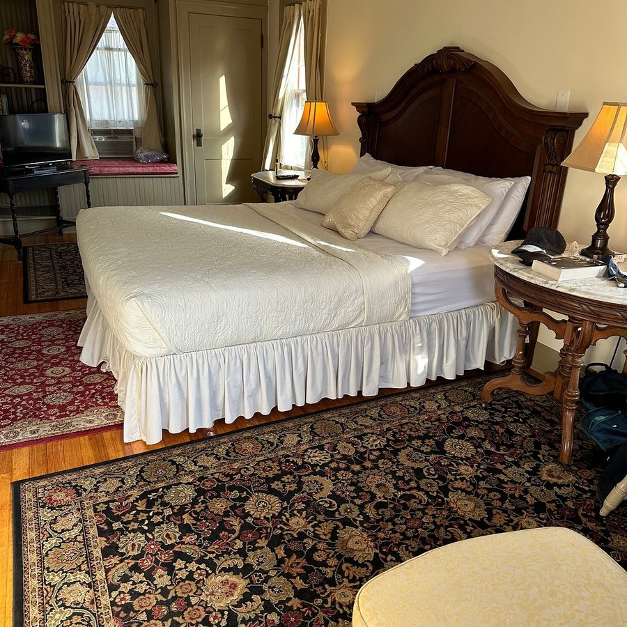 Union Gables Inn — Guest room