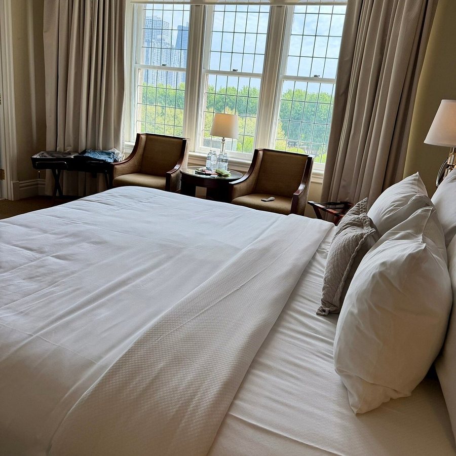 University Club of Chicago Chicago Illinois — Guest room
