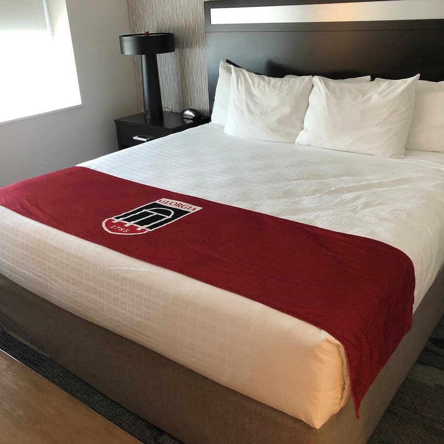 University Of Georgia Center For Continuing Education Hotel Athens Georgia — Guest room