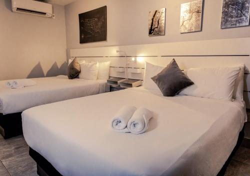 Up Midtown Miami Florida — Guest room