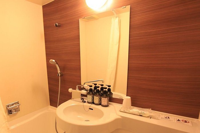 Urban Hotel Kyoto — Bathroom