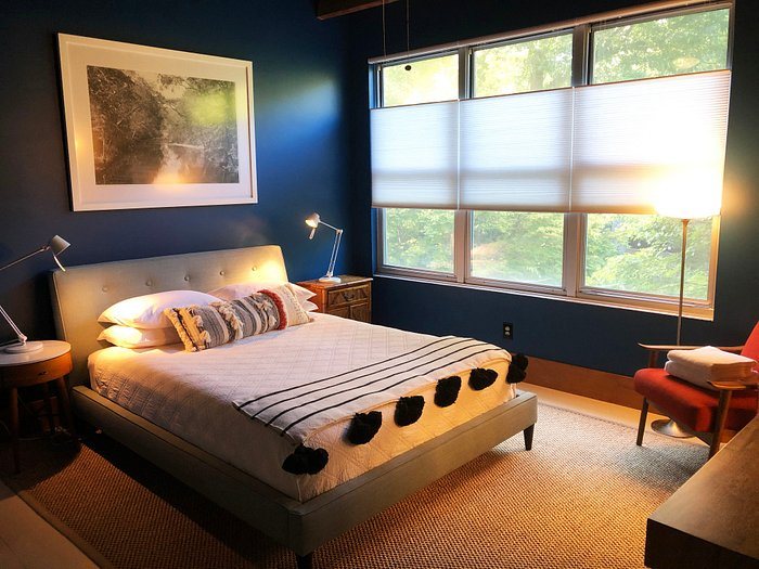Urban Oasis Bed and Breakfast — Guest room