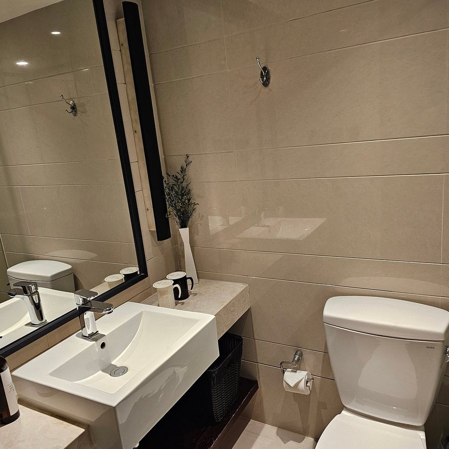 URBN Boutique Shanghai — Bathroom