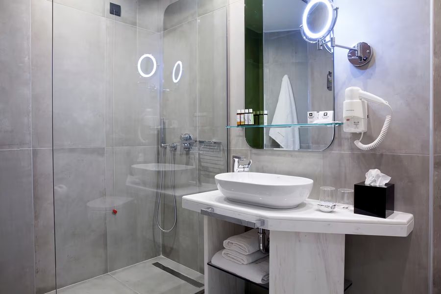 V36 Suites Athens — Bathroom