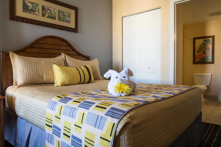 Vacation Village at Parkway — Guest room