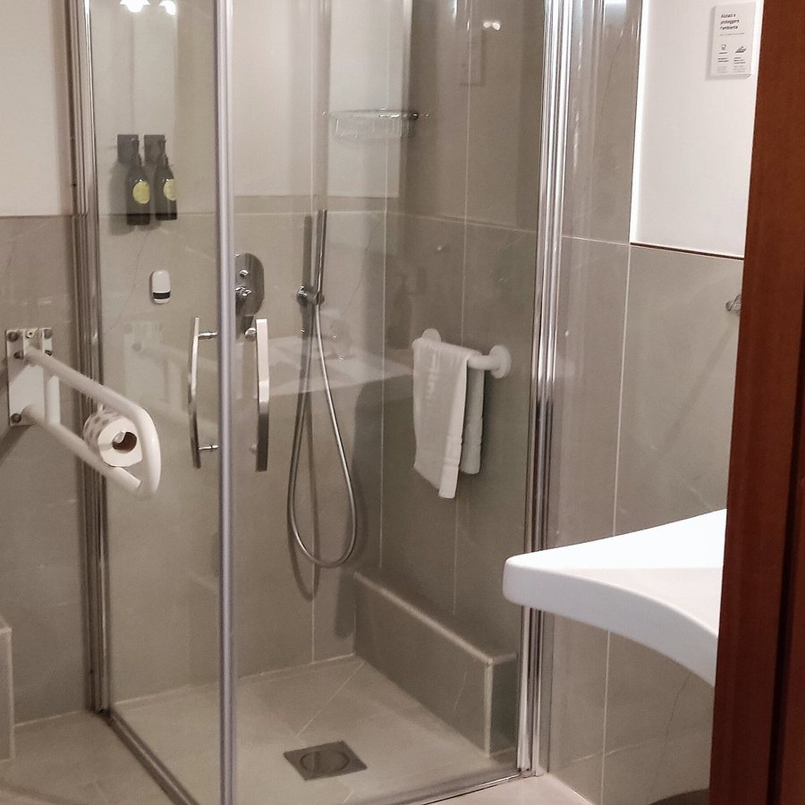 Vado al Massimo — Bathroom