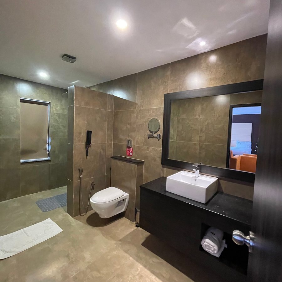 Vaidekam Resorts Wellness — Bathroom