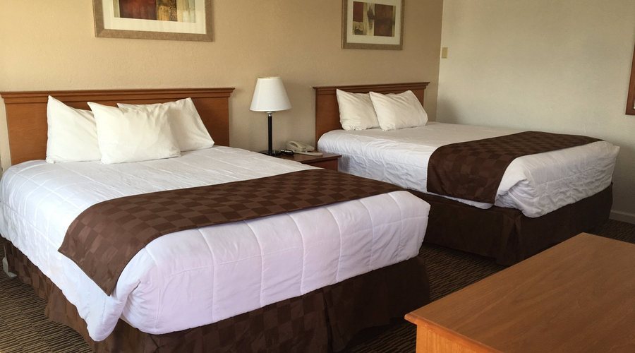 Valley Motel — Guest room