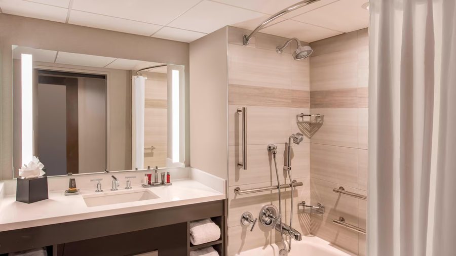 Valli Hi Motor Hotel — Bathroom