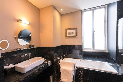 Valverde Lisboa Hotel Garden Relais Chateaux — Bathroom