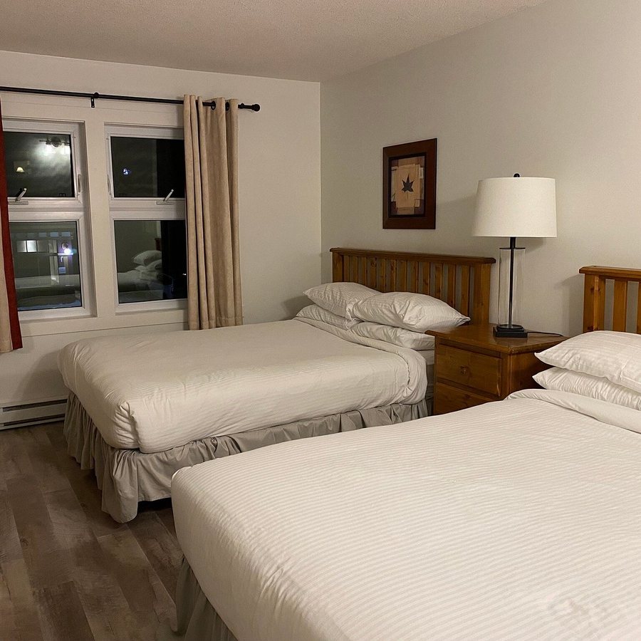 Vance Creek Hotel Conference Centre — Guest room