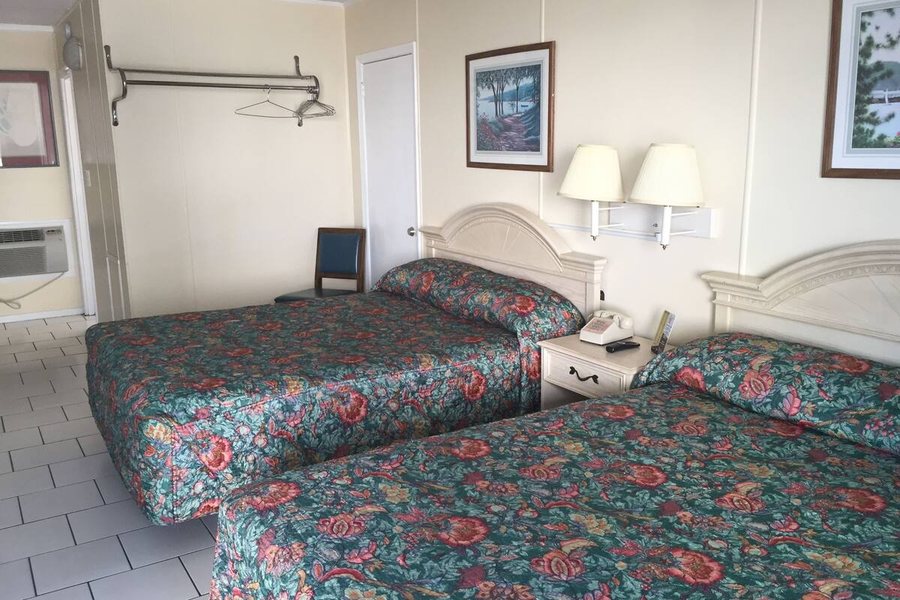 Vancouver Motel — Guest room