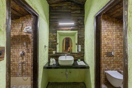 Vannraj Resort and Spa — Bathroom