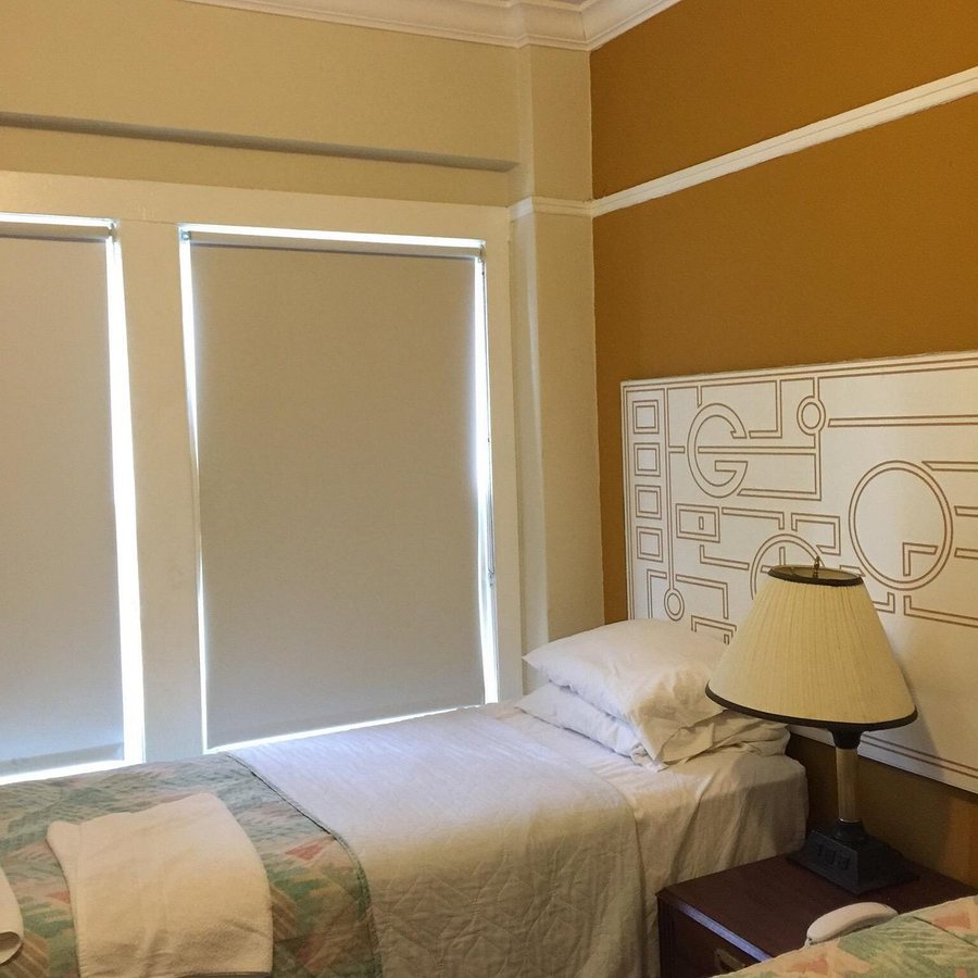 Vantaggio Suites Jefferson Square — Guest room