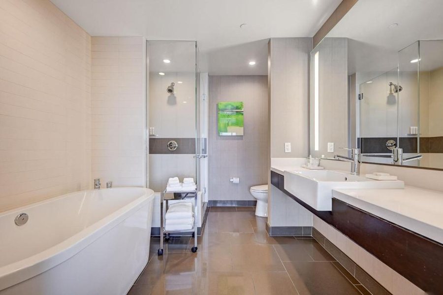 Vdara Hotel Spa Las Vegas Nevada — Bathroom