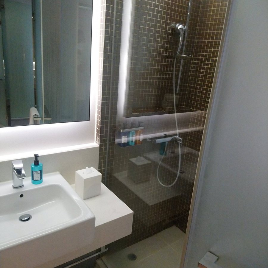 Vega Suites — Bathroom