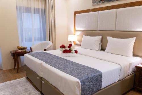 Vendome Plaza Hotel — Guest room