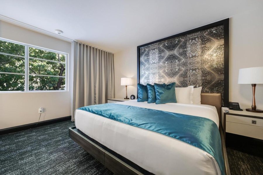 Venezia Hotel Miami Beach Florida — Guest room
