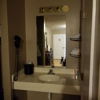 Venice Inn Motel Venice Louisiana — Bathroom
