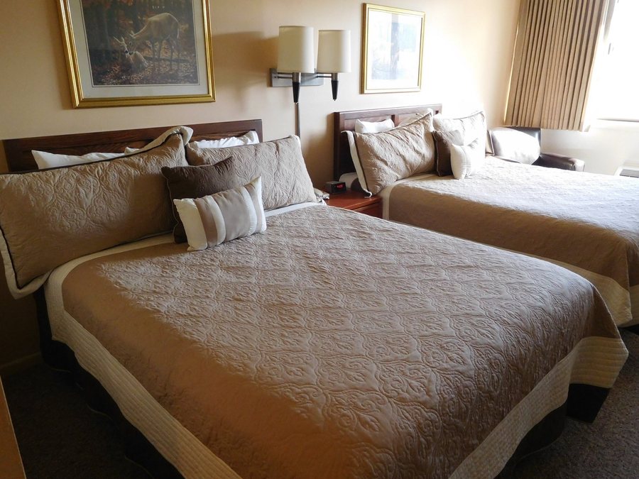 Venture Inn and Restaurant — Guest room