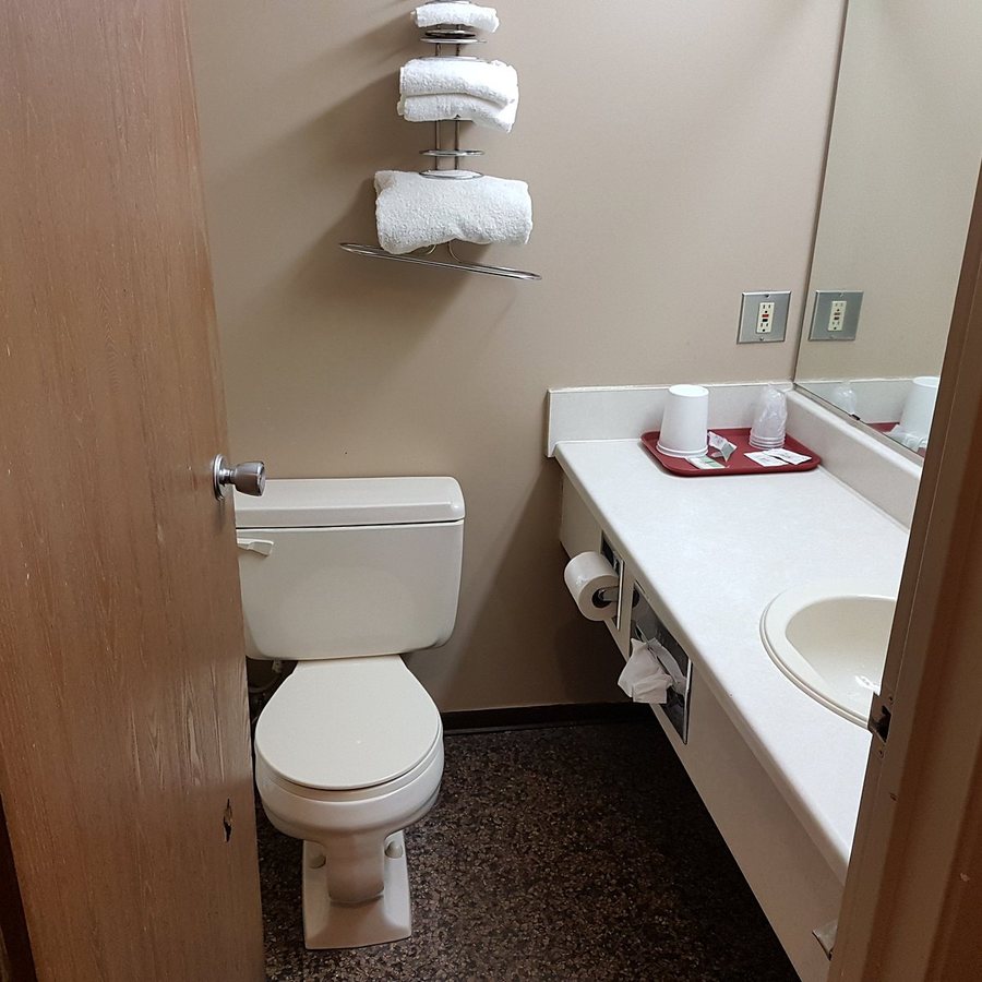 Venture Inn — Bathroom