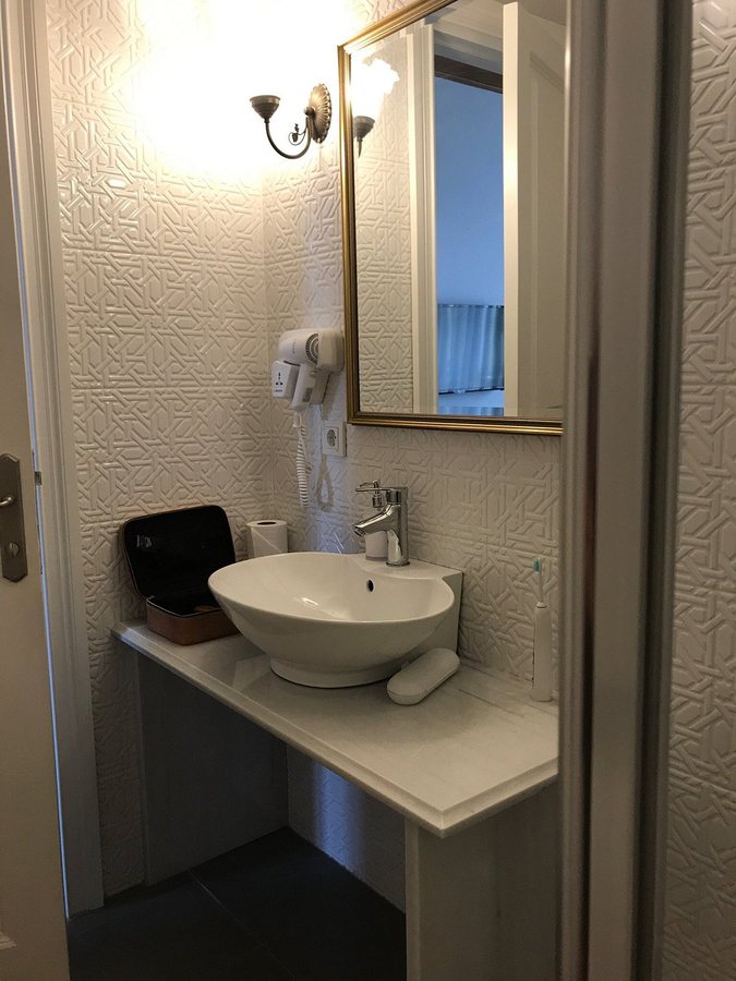 Vera Life Hotel Istanbul — Bathroom