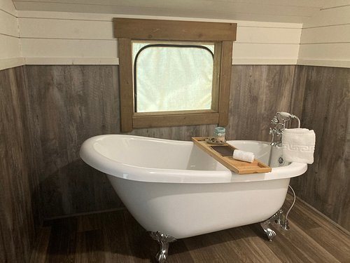 Verde Ranch RV Resort — Bathroom