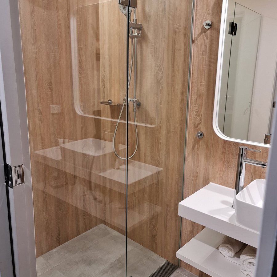 Veriu Green Square — Bathroom