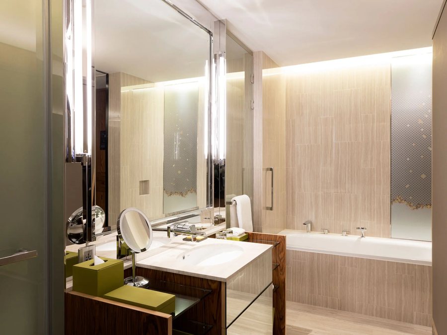 Vic3 Bangkok — Bathroom
