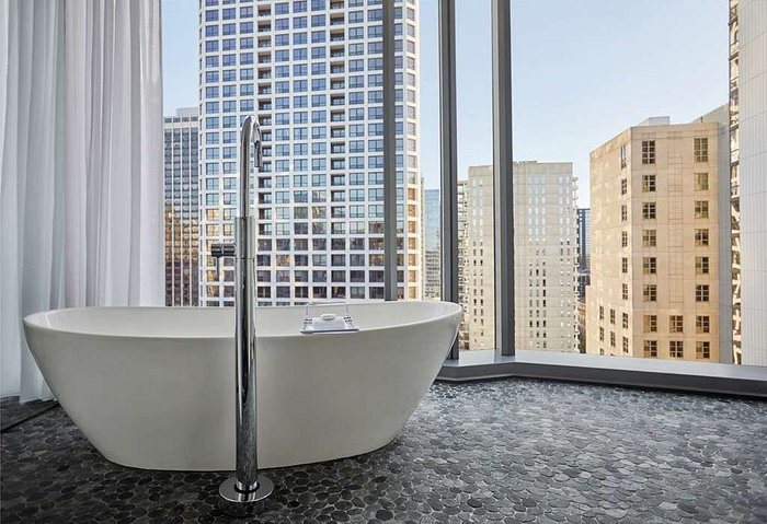 Viceroy Chicago Chicago Illinois — Bathroom