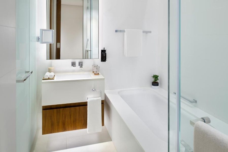 Vida Dubai Mall — Bathroom