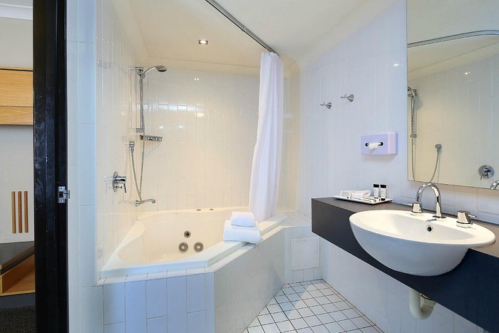 View Brisbane — Bathroom